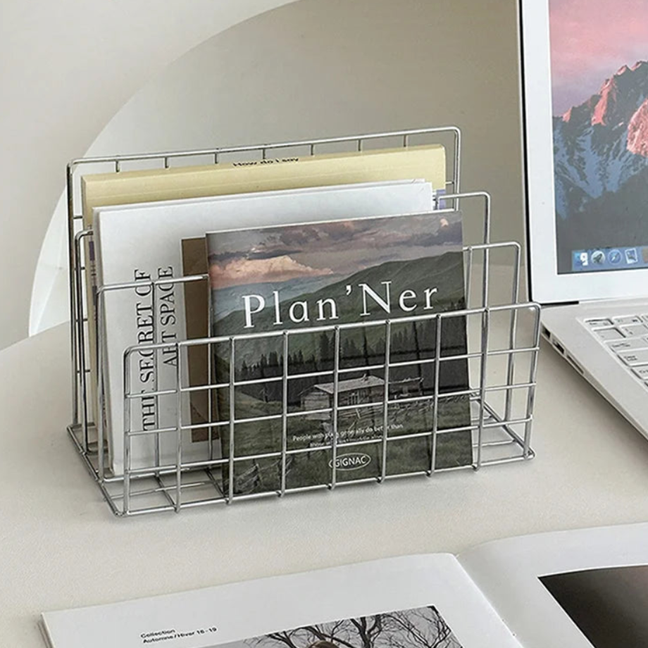 3-Tier Wire Mesh Magazine Rack