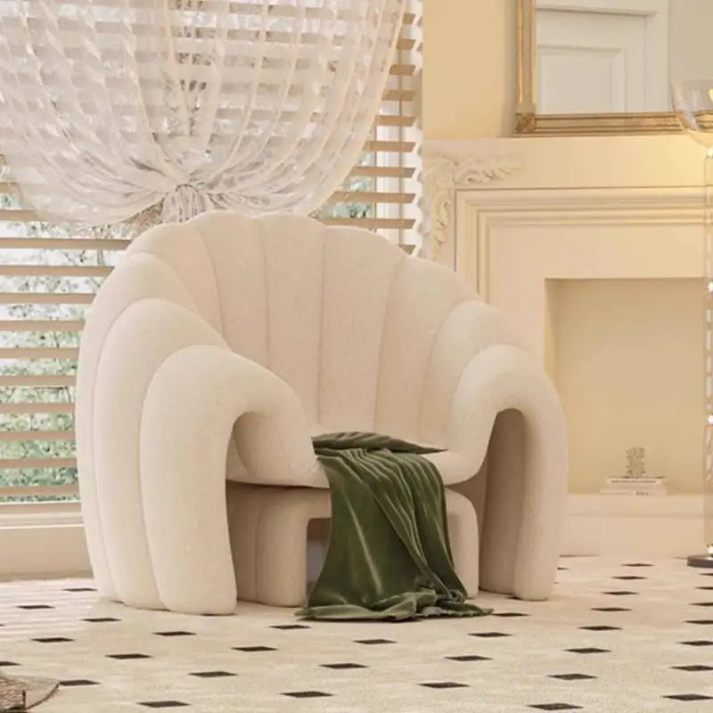 Amora Shella Lounge Chair